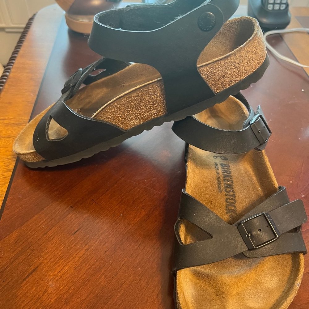 Women's Pre-owned Birkenstock black leather sandals size 39/US size 8